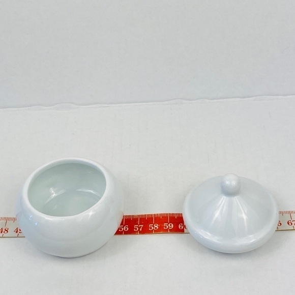 Penguin trinket dish treasures jewelry holder lidded covered pingu - Picture 6 of 6